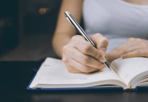 Eu vou fazer transcrever áudios, vídeos rápidos, lives, etc.