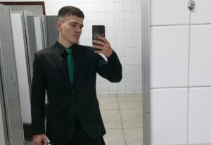Eu vou traduzir/ legendar seus vídeos.