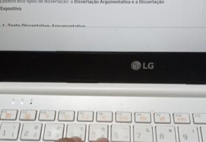 Eu vou  digitar/revisar seu texto.