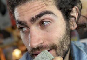 Eu vou fazer a melhor locução para seus videos hoje.