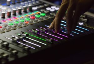 Eu vou mixar/masterizar sua música/track. -Leia a descrição-