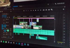 Eu vou editar os seus vídeos curtos e promocionais