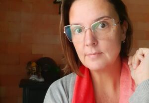 Eu vou fazer redação e e-books incríveis para você