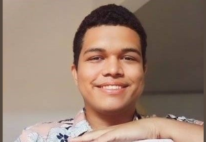 Eu vou revisar e corrigir seu texto com excelência.