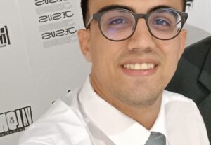 Eu vou fazer uma propaganda através de áudio