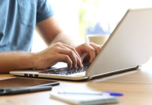 Eu vou Criar seu texto para site/blog, com otimização de SEO