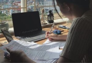 Eu vou aprimorar seu texto, revisar, corrigir a ortografia.