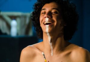 Eu vou criar o melhor comercial para seu produto ou serviço.