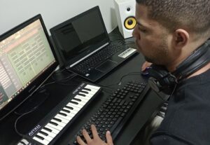 Eu vou mixar e masterizar a sua voz e música