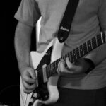 Eu vou gravar guitarra e/ou violão para sua música