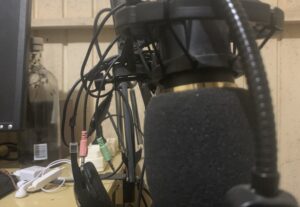 Eu vou Mixar e masterizar seu áudio , voz ou anúncio