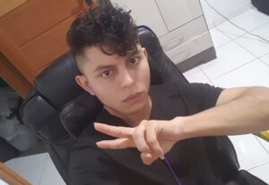 Eu vou fazer a locução/narração que você precisa