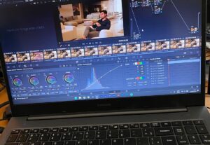Eu vou editar seus vídeos de forma profissional e rápida