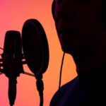 Eu vou dublar seus videos curtos para qualquer lingua I.a