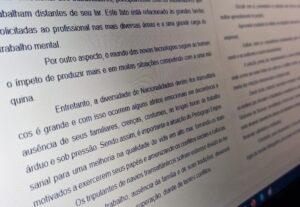 Eu vou fazer a revisão do seu texto.