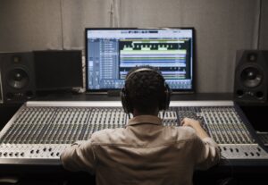 Eu vou criar uma musica pro seu negocio.