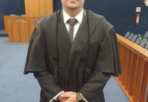 Eu vou esclarecer todas as dúvidas juridicas por escrito 24h...