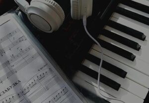 Eu vou te ajudar a compor uma música