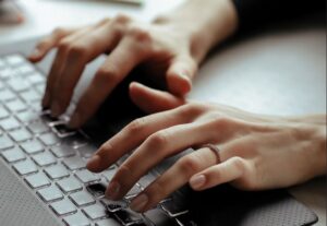 Eu vou digitar ou transcrever o que você precisa