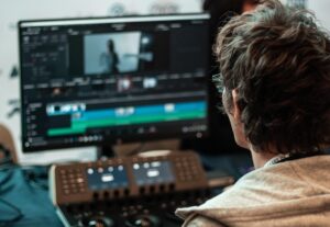 Eu vou Editar seu vídeo para reels
