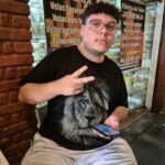 Eu vou criar um site simples para você com o que você quiser...