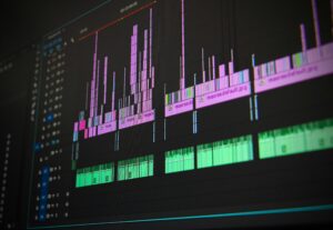 Eu vou editar seu vídeo para qualquer plataforma + capcut pr...
