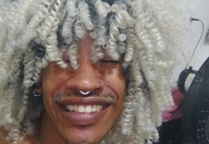 Eu vou Gravar stories ou video de depoimento em video