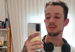 Eu vou editar seu vídeo curto de acordo com seu gosto