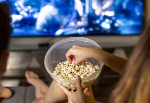 Eu vou fazer sua redação enquanto você assiste Netflix