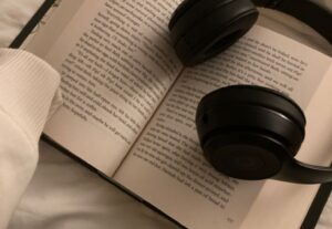 Eu vou traduzir textos do inglês p português avaliar livros