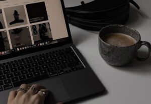 Eu vou Fazer criação de E-book com até 1000 Palavras