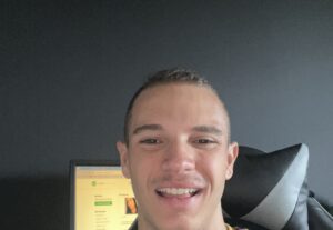 Eu vou gravar seu video em 24h otima publicidade