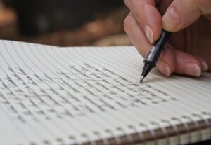 Eu vou redigir/traduzir qualquer tipo de texto para você