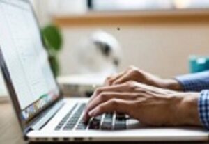 Eu vou revisar documentos, digitar ou transcrever.