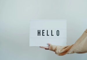 Eu vou fazer tradução e adaptação de textos.
