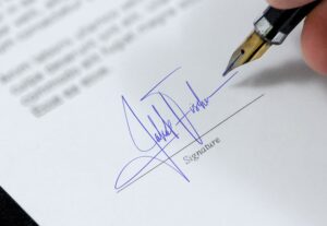 Eu vou Analisar e Revisar seu contrato
