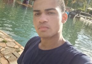 Eu vou Fazer o seu currículo profissional em 24horas