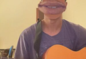 Eu vou tocar uma música para quem você quiser.