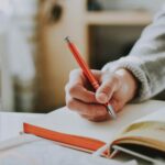 Eu vou formatar seu trabalho acadêmico, resumo, currículo