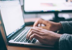 Eu vou criar artigos para seu blog com 1000 palavras.
