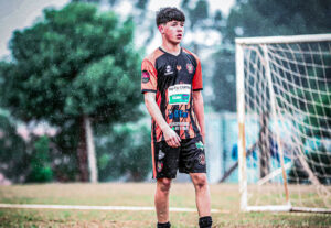 Eu vou Editar sua foto praticando qualquer esporte