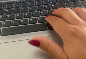 Eu vou trabalhar com atenção aos detalhes para digitação.