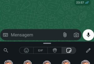 Eu vou fazer 7 figurinhas whatsapp da sua caricatura