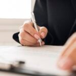 Eu vou revisar textos e elaborar artigos