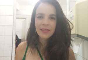 Eu vou traduzir p/ inglês e revisar seu trabalho.