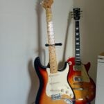 Eu vou criar um arranjo para a sua música com minha guitarra...