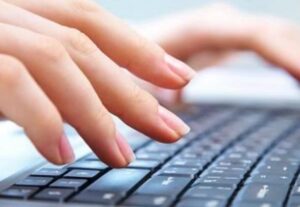 Eu vou digitar documentos e trabalhos rapidamente