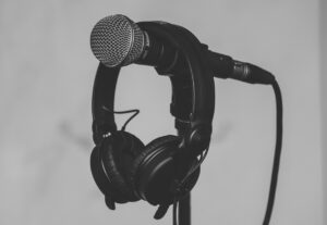 Eu vou criar vinheta, Bg e editar seu Podcast