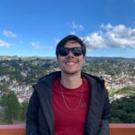 Eu vou fazer uma transcrição em português impecável para voc...