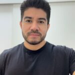 Eu vou traduzir/reescrever textos em português ou inglês.